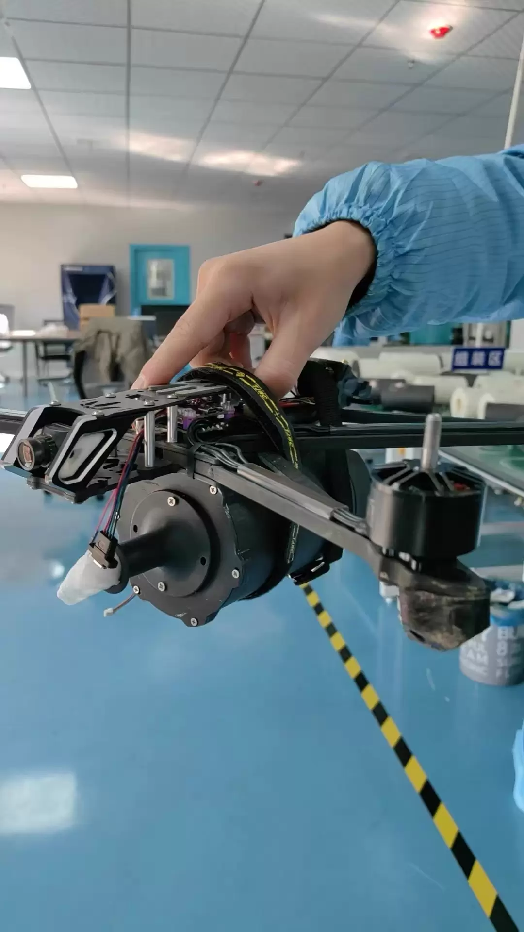 โดรนที่ติดตั้งสายไฟเบอร์ออปติกในระยะ 3กม., 5กม., 10กม., 15กม., 20กม., 30กม., 40กม.